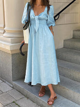 Midikleid aus Leinen und Baumwolle mit Bindeband vorne